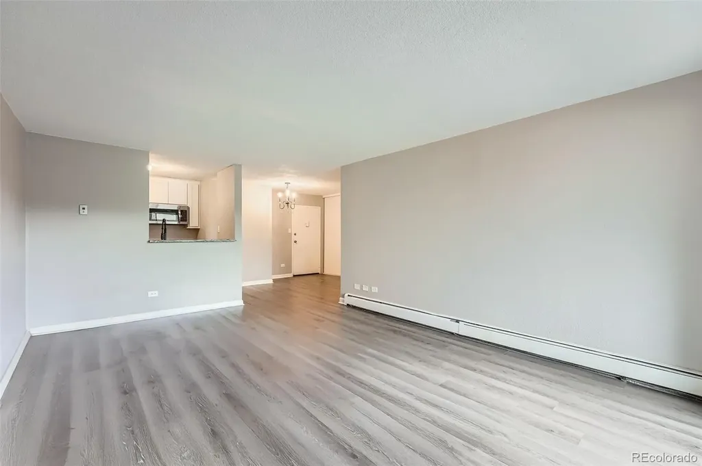 2231 S Vaughn Way Aurora CO 80014