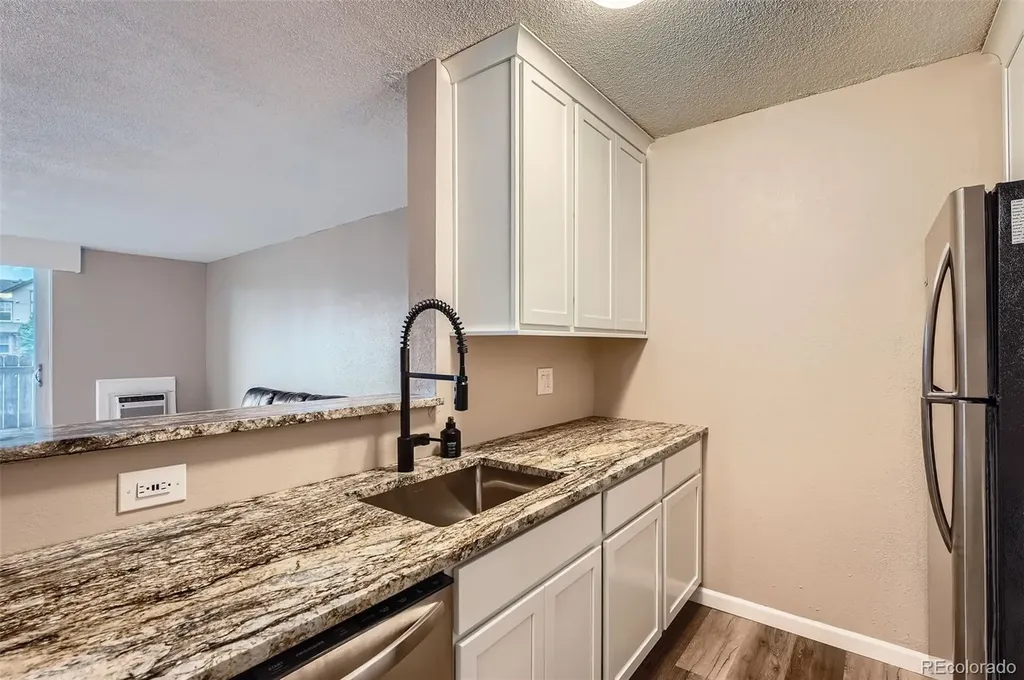 2231 S Vaughn Way Aurora CO 80014