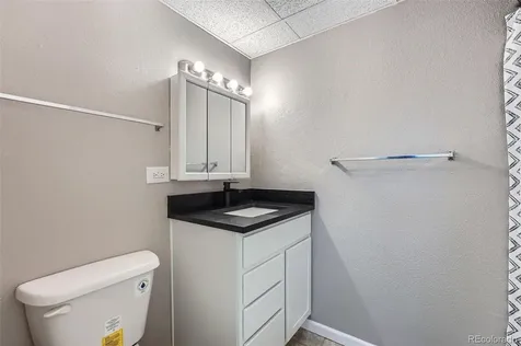 2231 S Vaughn Way Aurora CO 80014