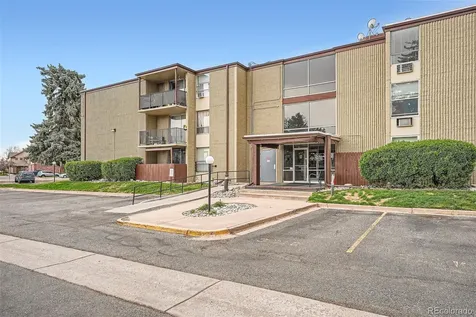 2231 S Vaughn Way Aurora CO 80014