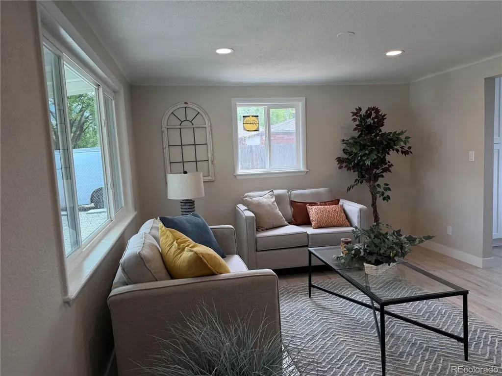 1721 N Argonne Street Aurora CO 80011