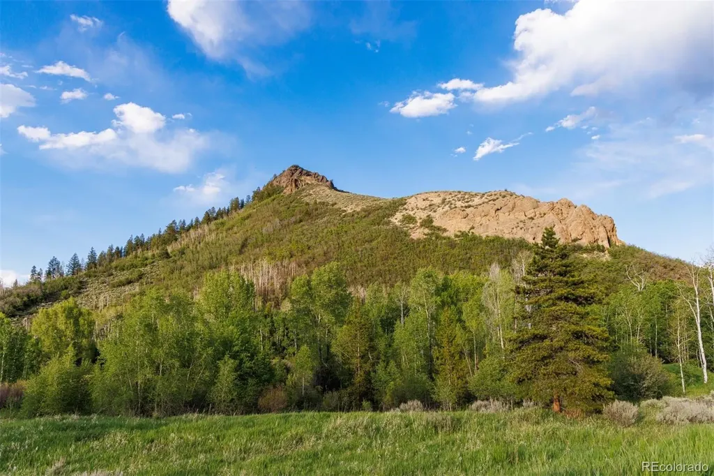 22090 County Road 212 Oak Creek CO 80467