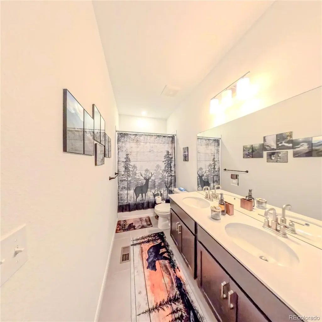 2865 Oxley Street Strasburg CO 80136