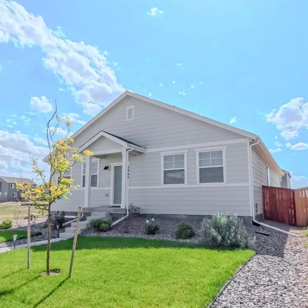 2865 Oxley Street Strasburg CO 80136