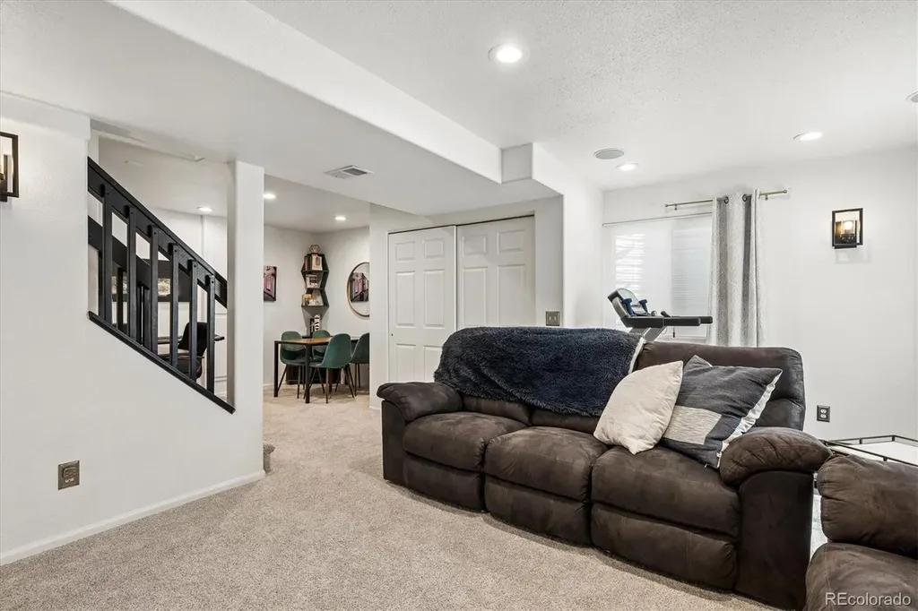 9711 Moss Rose Circle Highlands Ranch CO 80129