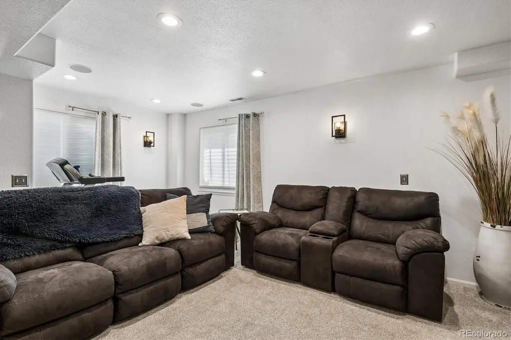 9711 Moss Rose Circle Highlands Ranch CO 80129