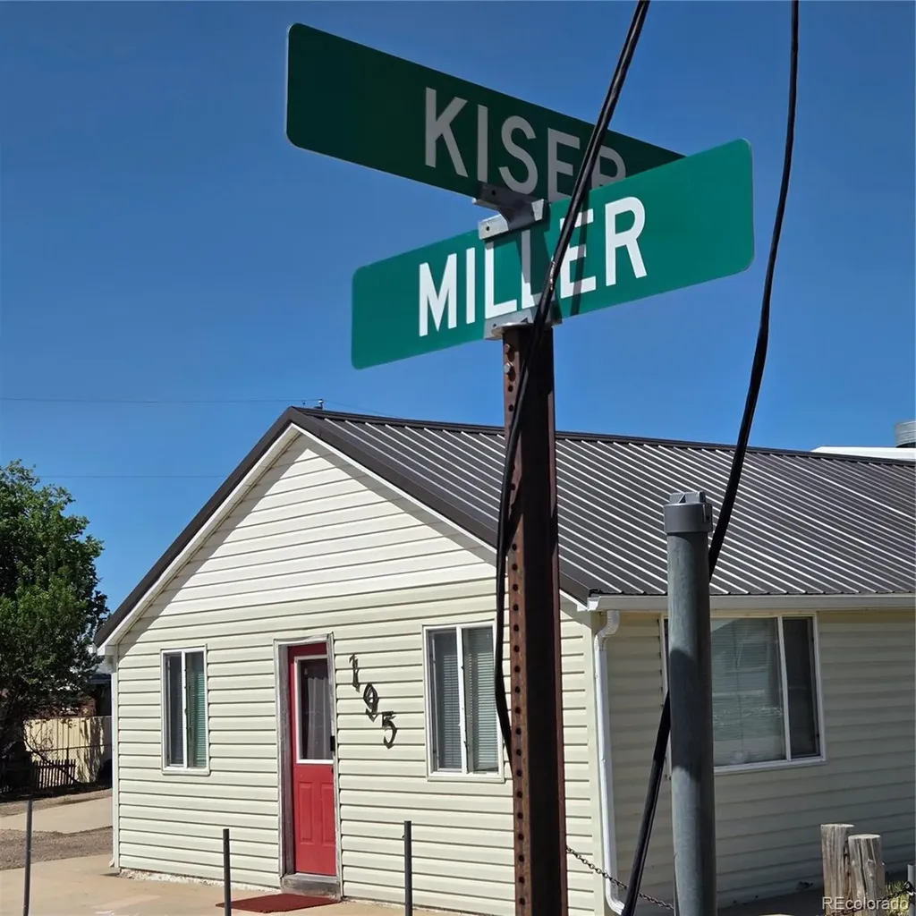 195 N Miller Street Keenesburg CO 80643