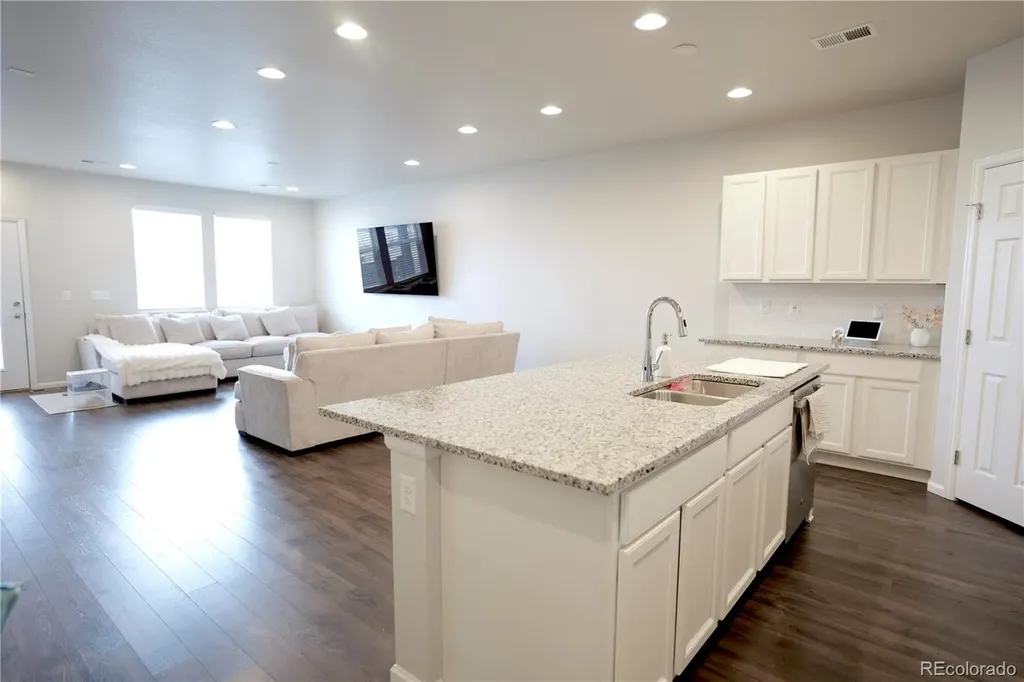 6673 N Ceylon Street Denver CO 80249