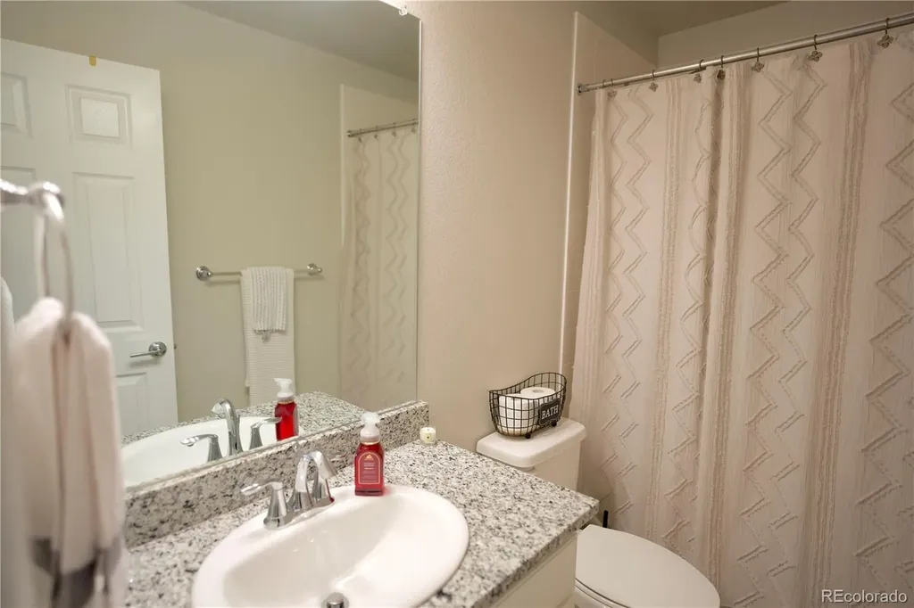 6673 N Ceylon Street Denver CO 80249