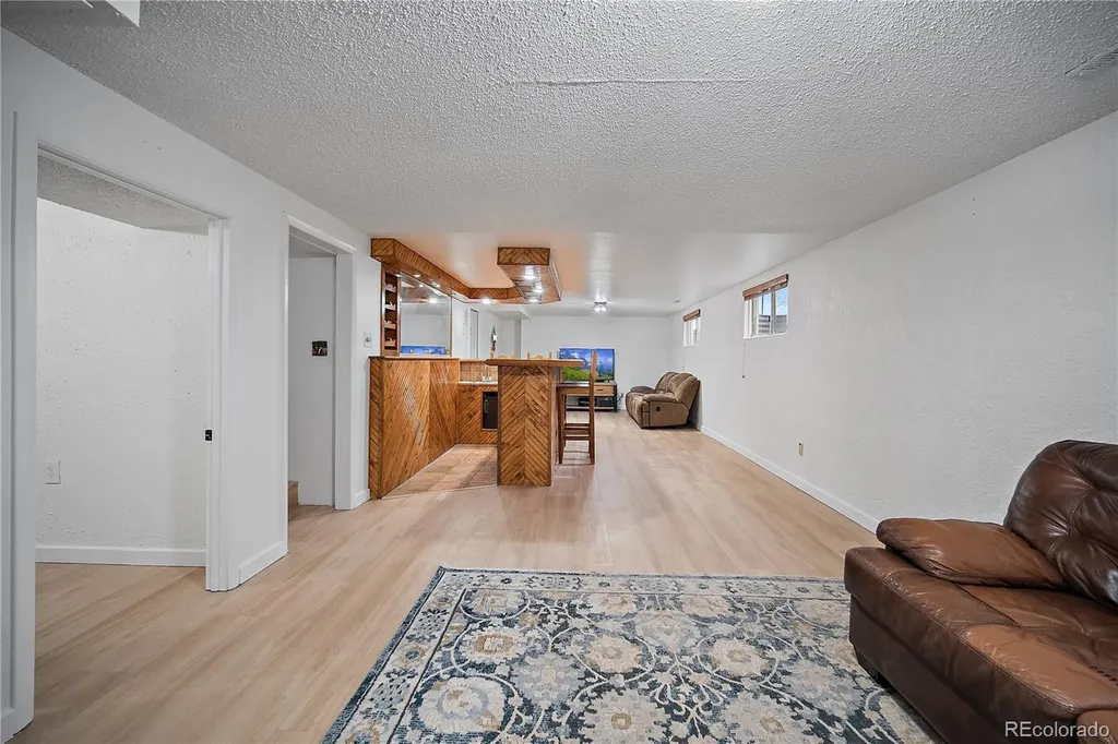 622 Paradise Lane Colorado Springs CO 80904