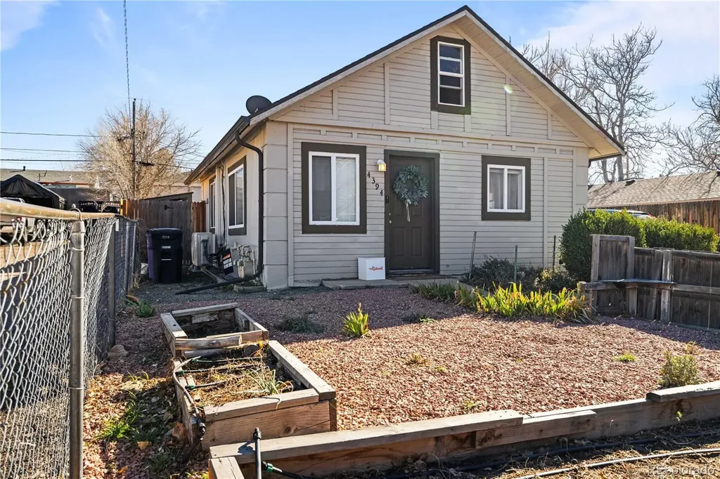 4394 W Center Avenue Denver CO 80219