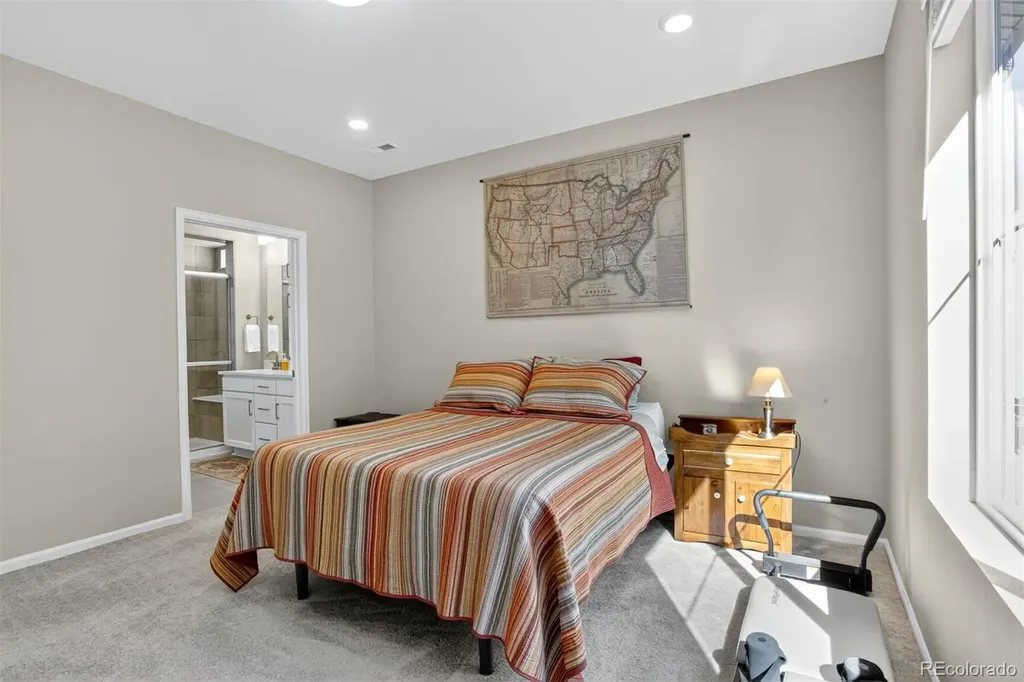 5136 N Quemoy Court Aurora CO 80019