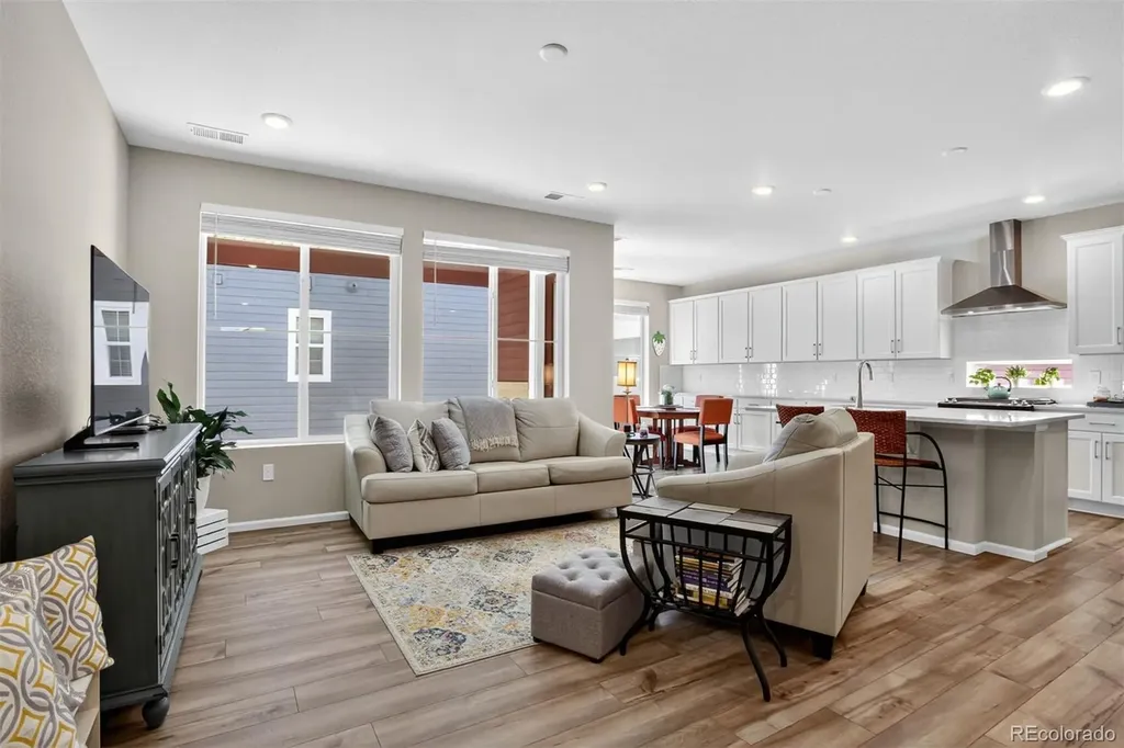 5136 N Quemoy Court Aurora CO 80019