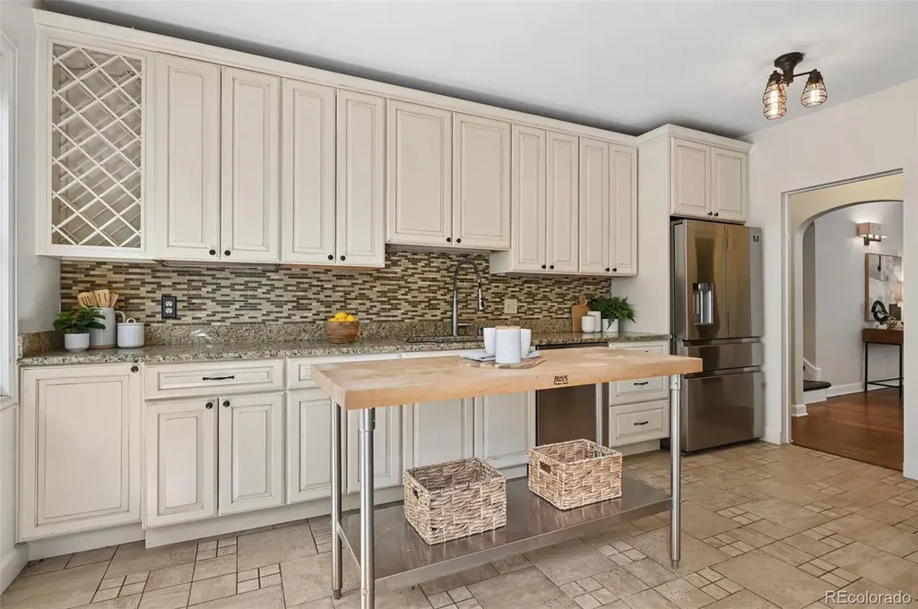 5815 E 6th Avenue Parkway Denver CO 80220