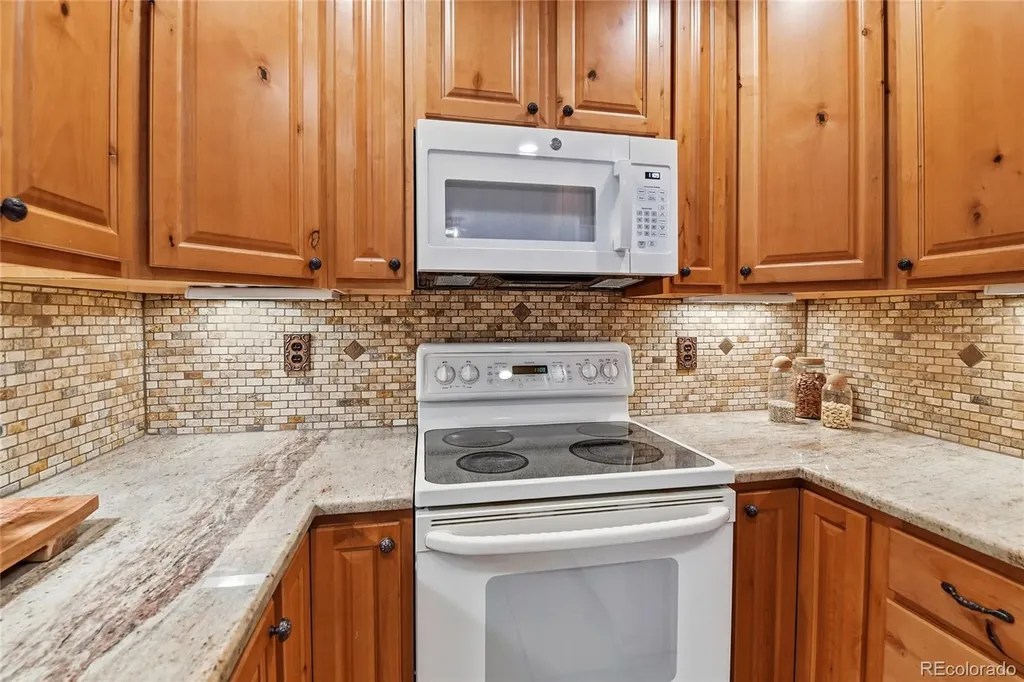 8464 Everett Way Arvada CO 80005