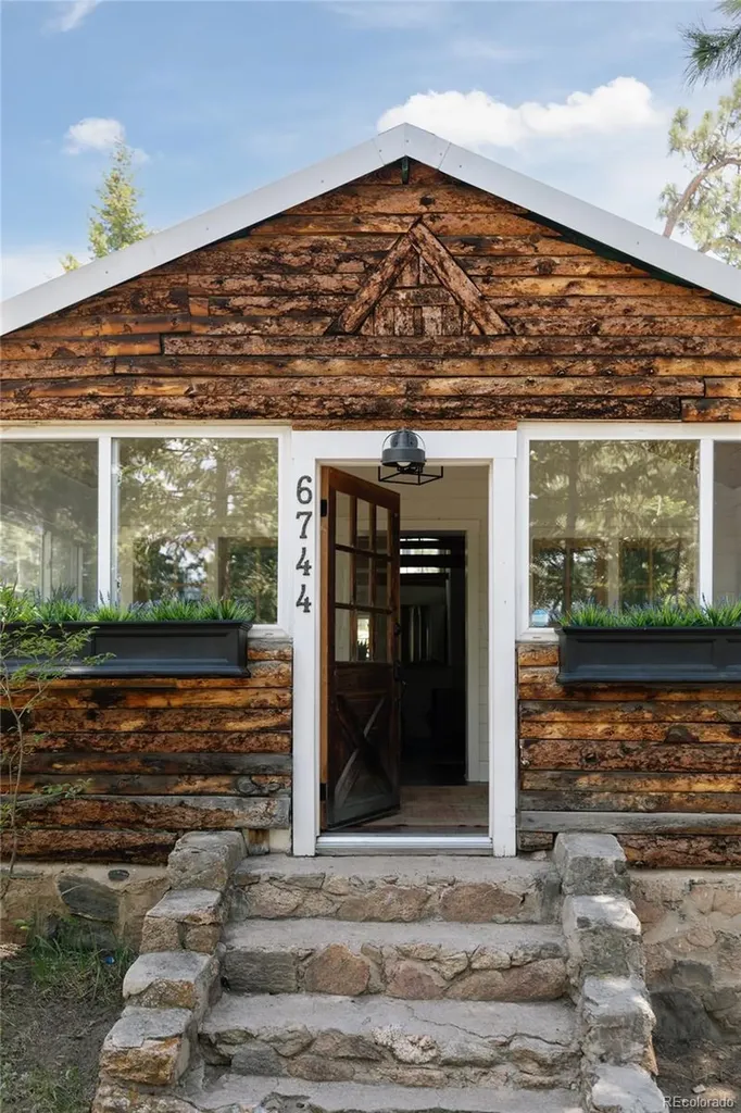 6744 Marshmerry Lane Evergreen CO 80439