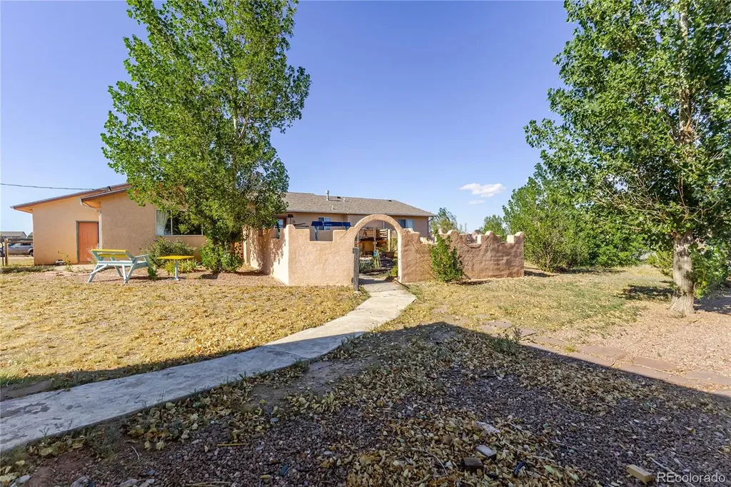 1148 E Dove Creek Drive Pueblo West CO 81007