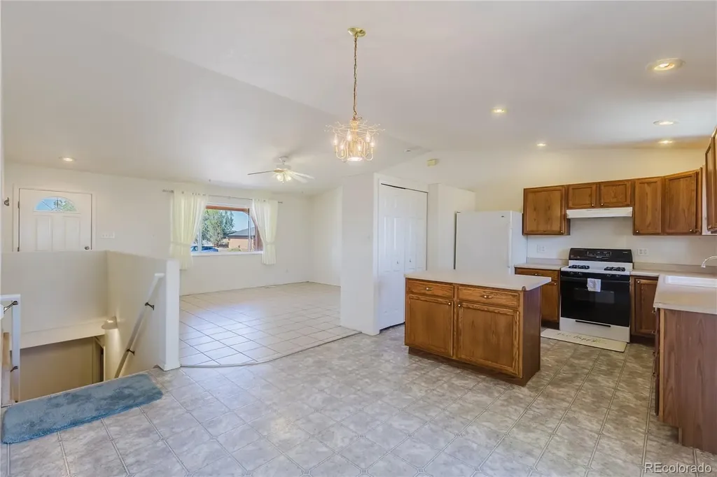 1148 E Dove Creek Drive Pueblo West CO 81007