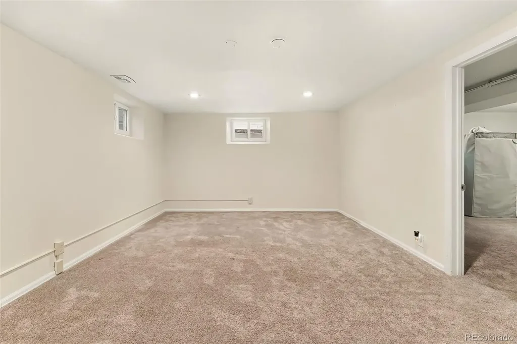 2248 S Patton Court Denver CO 80219