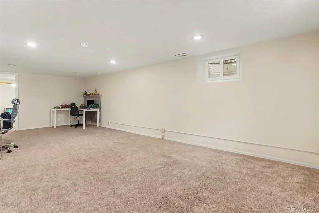 2248 S Patton Court Denver CO 80219
