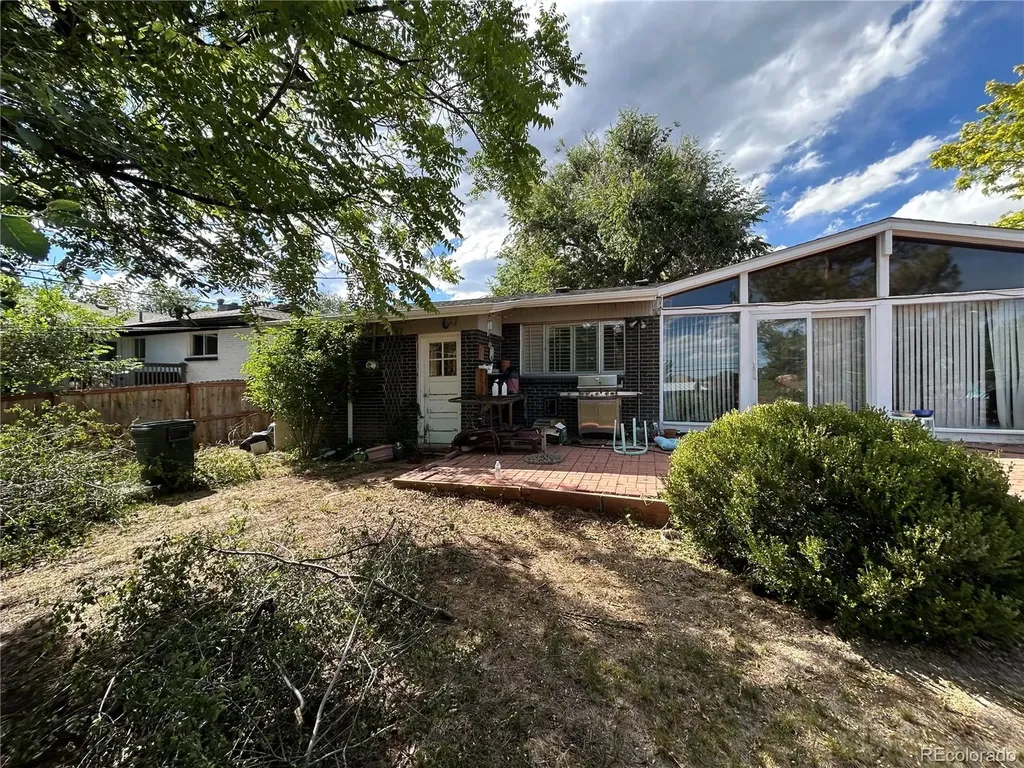 850 W 6th Avenue Broomfield CO 80020