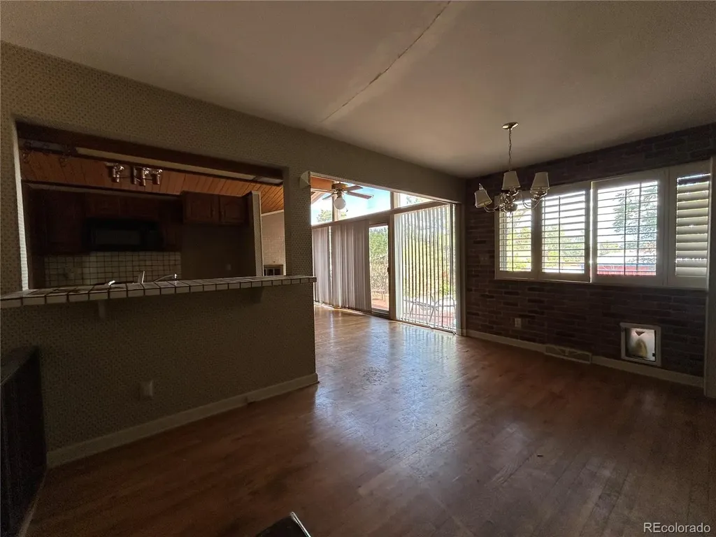 850 W 6th Avenue Broomfield CO 80020