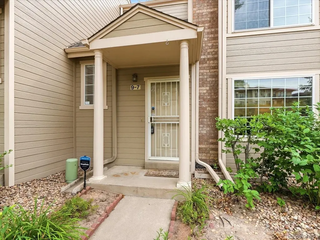 1818 S Quebec Way Denver CO 80231