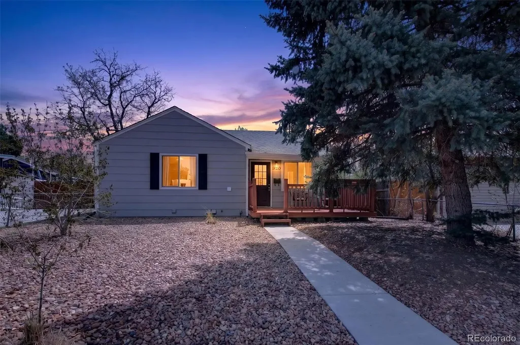 920 Moline Street Aurora CO 80010