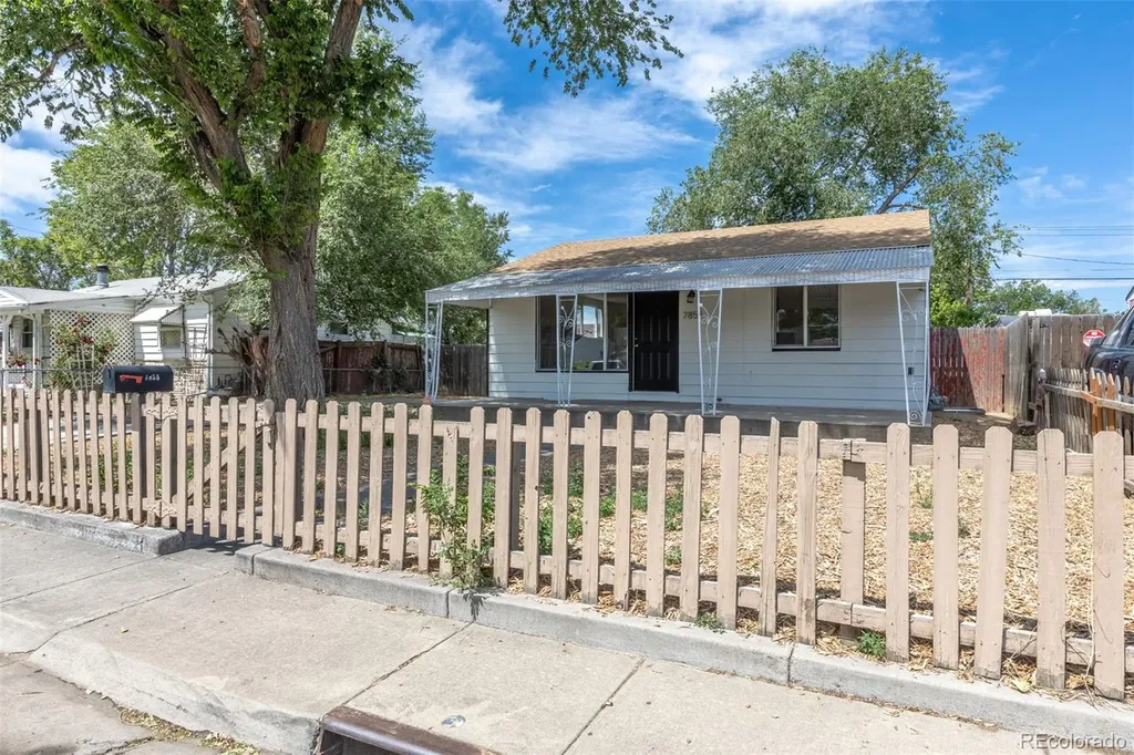 7855 Newport Street Commerce City CO 80022