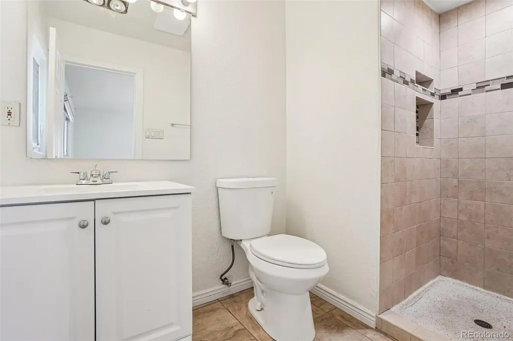 6704 Grove Street Denver CO 80221
