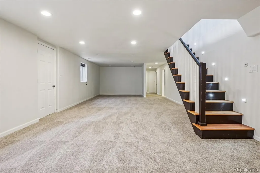 6704 Grove Street Denver CO 80221