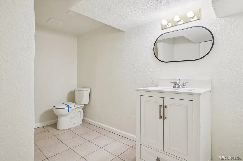 6704 Grove Street Denver CO 80221