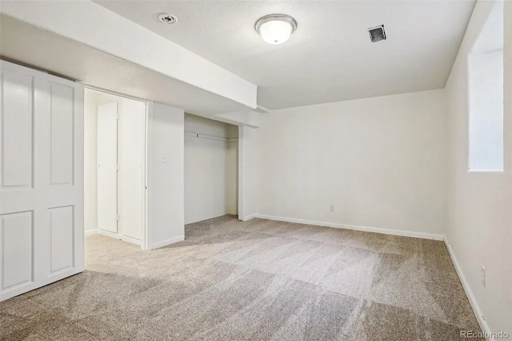 6704 Grove Street Denver CO 80221
