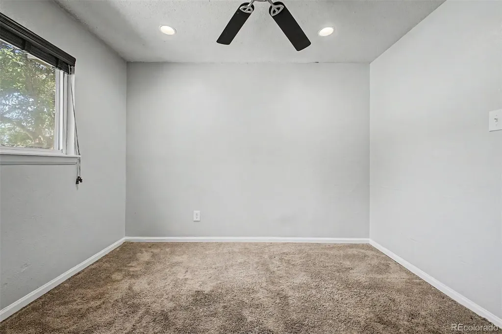 1042 Yuba Street Aurora CO 80011
