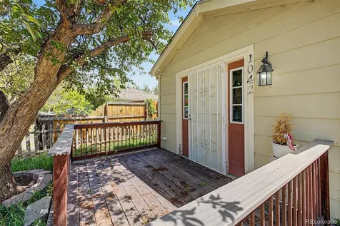 1042 Yuba Street Aurora CO 80011