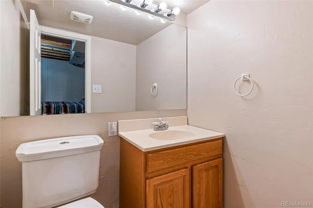 7765 S Curtice Drive Littleton CO 80120