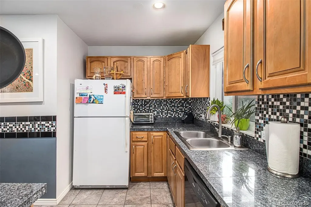 2895 S Cherry Way Denver CO 80222
