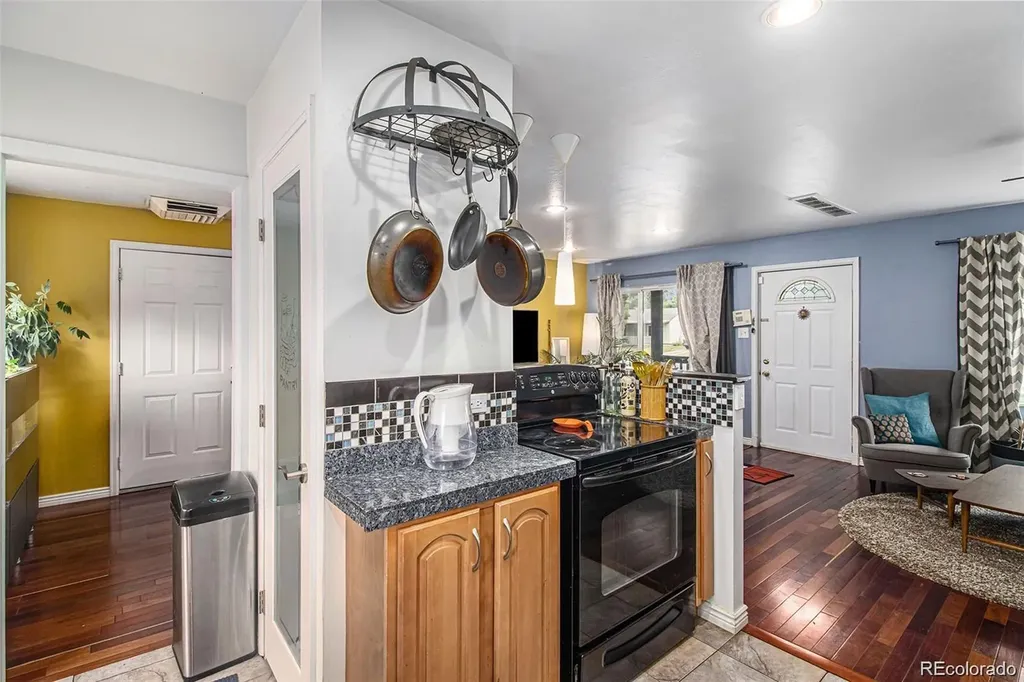 2895 S Cherry Way Denver CO 80222