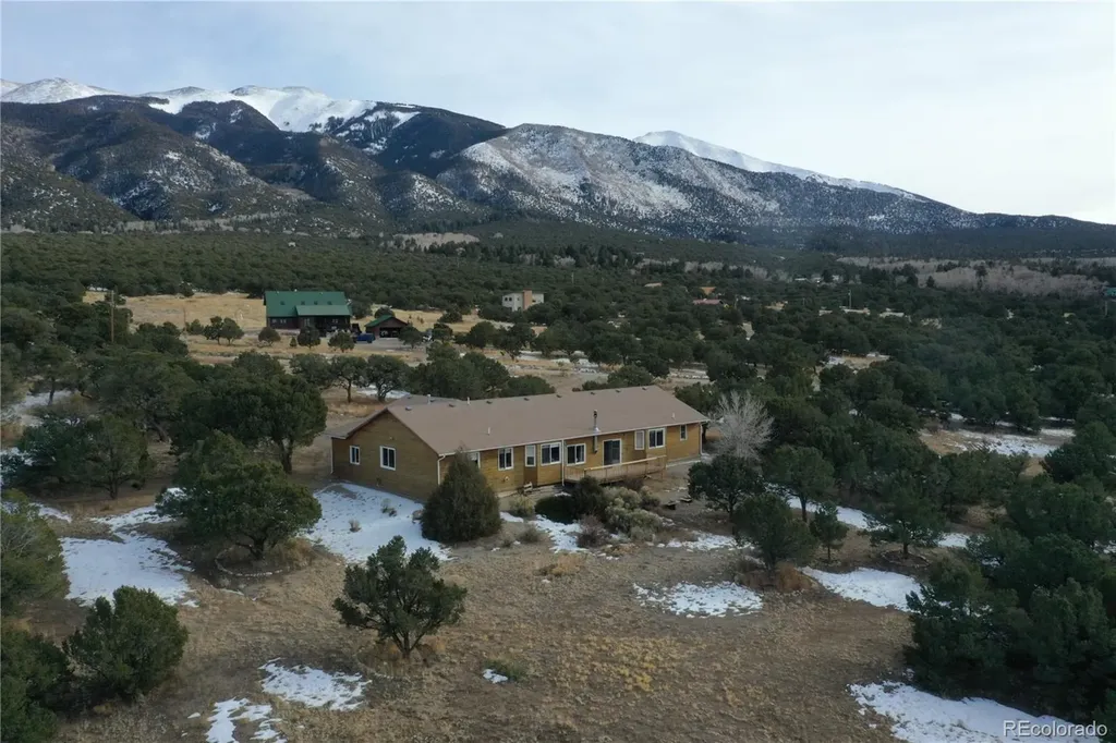 105 Indian Hill Road Mosca CO 81146