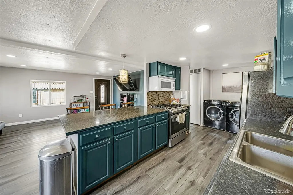 2820 Blue Jay Federal Heights CO 80260