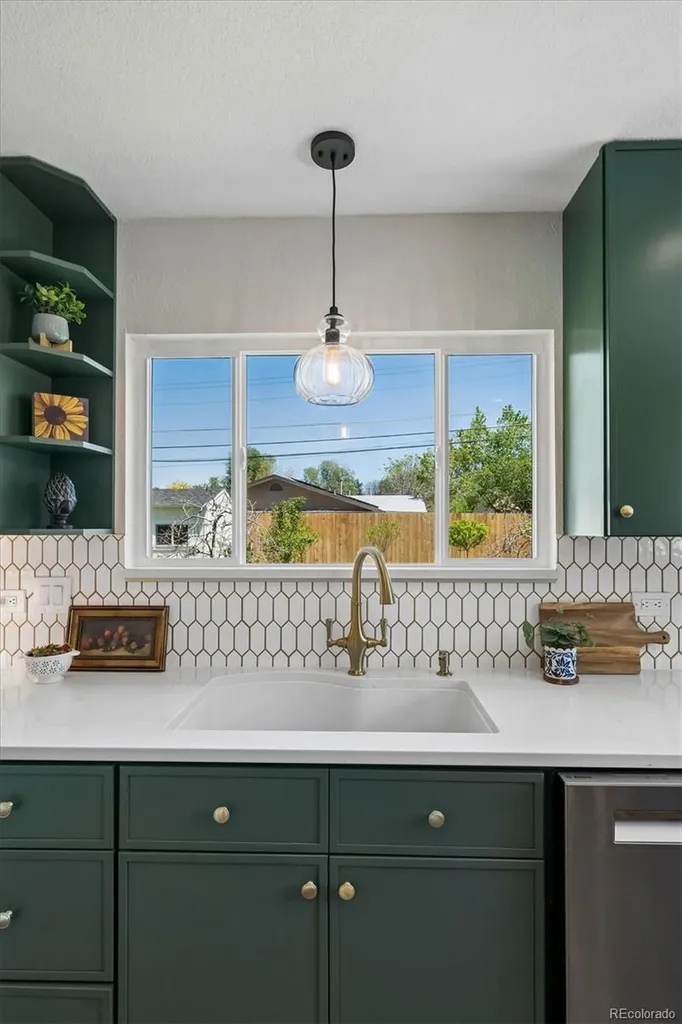 2876 S Elm Street Denver CO 80222