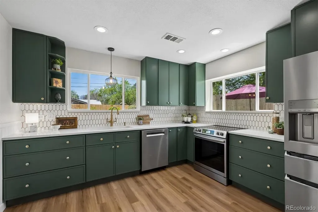 2876 S Elm Street Denver CO 80222