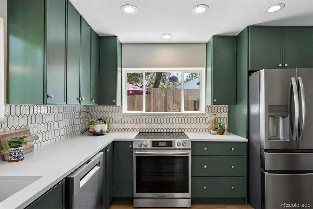 2876 S Elm Street Denver CO 80222