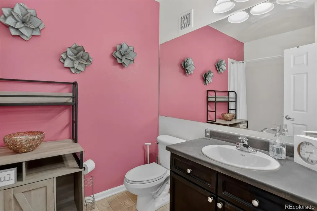 2828 Syracuse Street Denver CO 80238