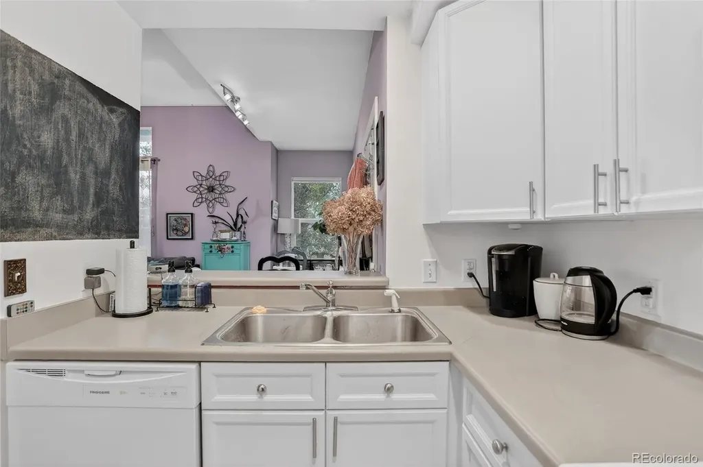 2828 Syracuse Street Denver CO 80238