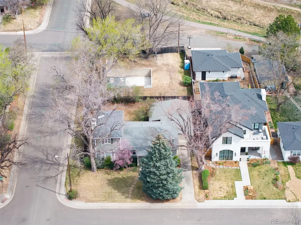 2600 S Saint Paul Street Denver CO 80210