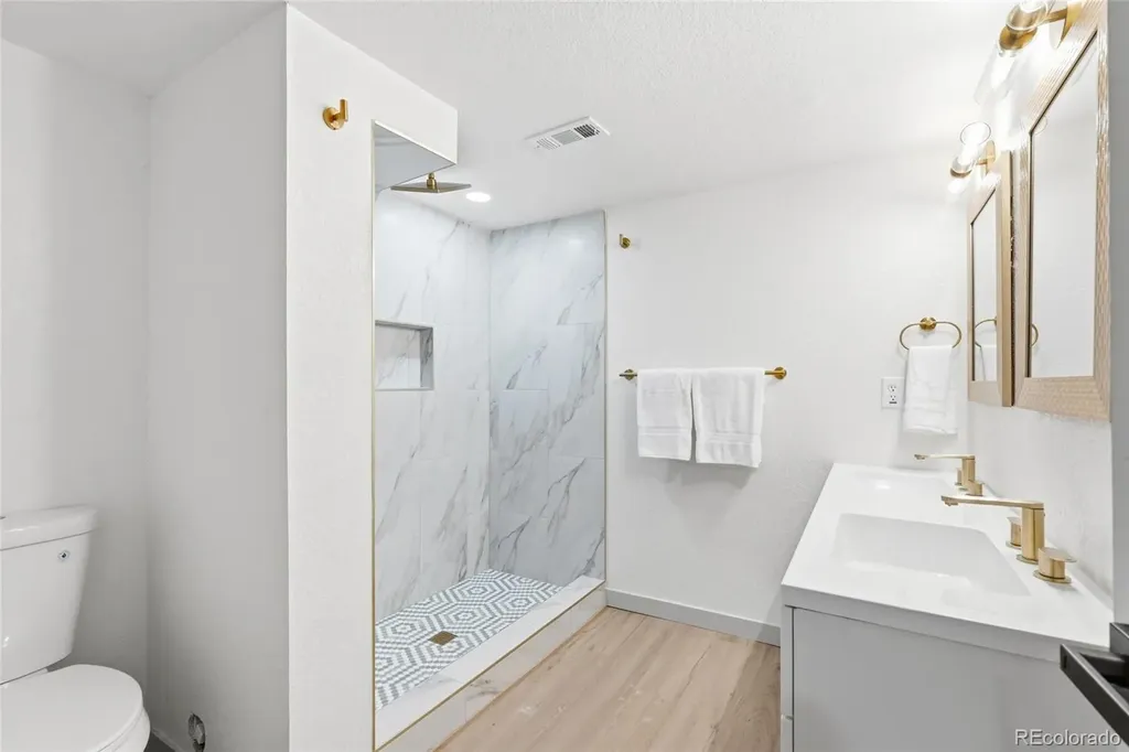 383 S Robb Way Denver CO 80226