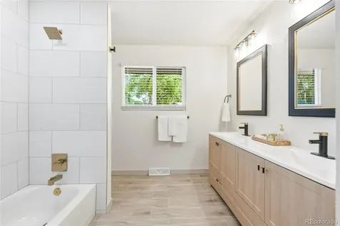 383 S Robb Way Lakewood CO 80226