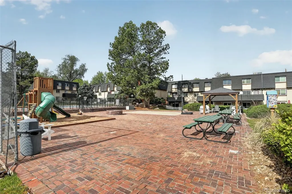 6870 S Broadway Centennial CO 80122