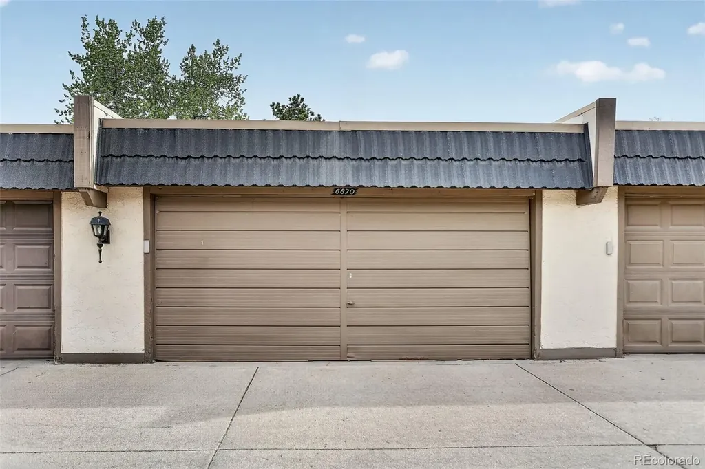 6870 S Broadway Centennial CO 80122